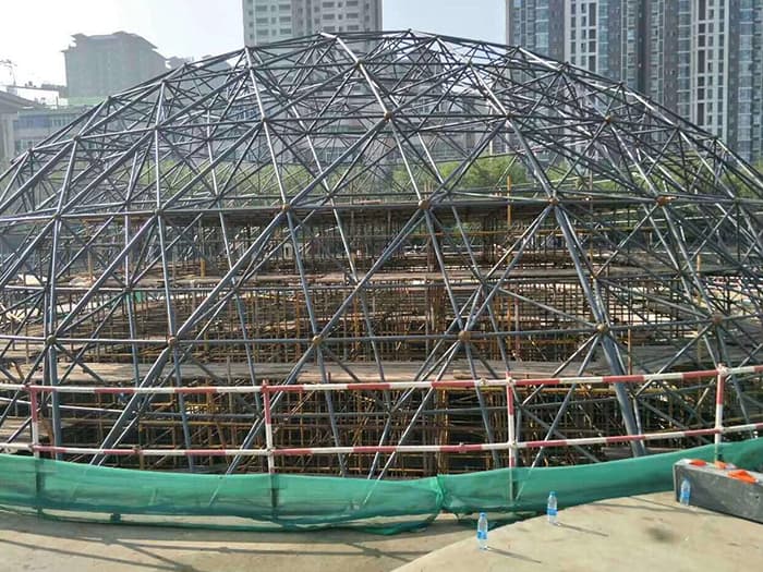 阿拉善盟球形网架钢结构施工